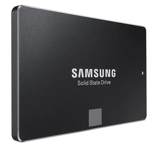 SSD SAMSUNG QVO 870 4TB درحد نو سلامت +64%